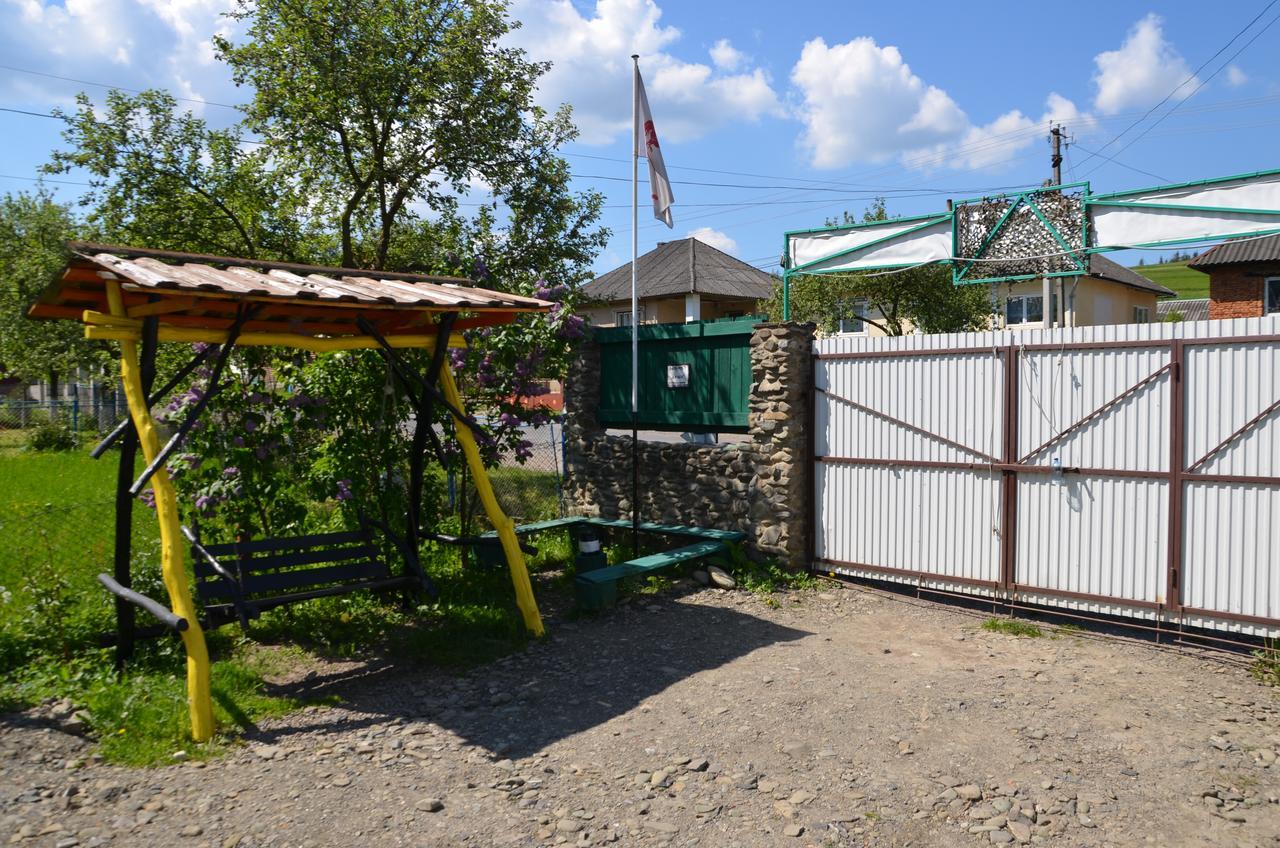 Gruen Hof Militray-Sadyba Hotel Huklyvyy Exterior photo